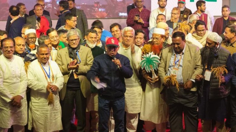 রংপুরে গণভোটে ‘হ্যাঁ’ ও ধানের শীষে ভোট চাইলেন তারেক রহমান...