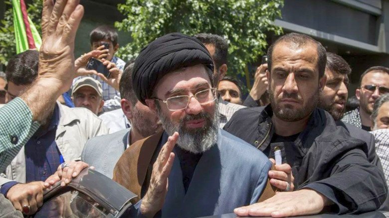 খামেনির ছেলের বিরুদ্ধে বিদেশে শত কোটি ডলারের সম্পত্তি সাম্রাজ্যের অভিযোগ...